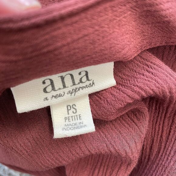 A.N.A. Rose Crepe Twist Hem Button Down S - Picture 5 of 10